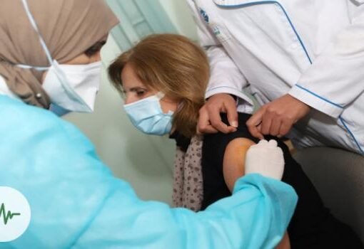 إقبال مكثف للأجانب على محطات التلقيح ضد كوفيد-19