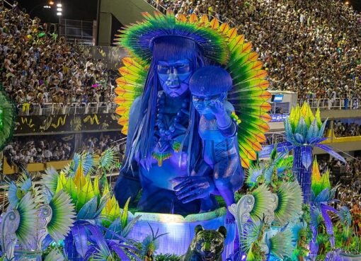 بعد غياب سنتين بسبب كوفيد..ريو دي جانيرو تستعد لكرنفالها