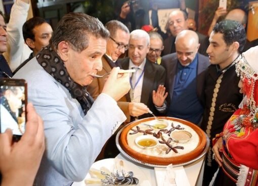 أمازيغيون يطالبون أخنوش بالحسم في “أسكاس أماينو” عيدا وطنيا