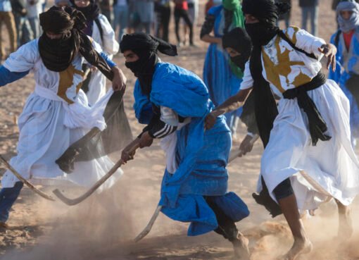 “هوكي الرحل” لعبة صحراوية تقليدية في المغرب يتهددها الاندثار