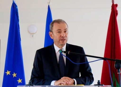 السفير الفرنسي يبدأ في تذويب كرة الثلج بين المغرب وفرنسا